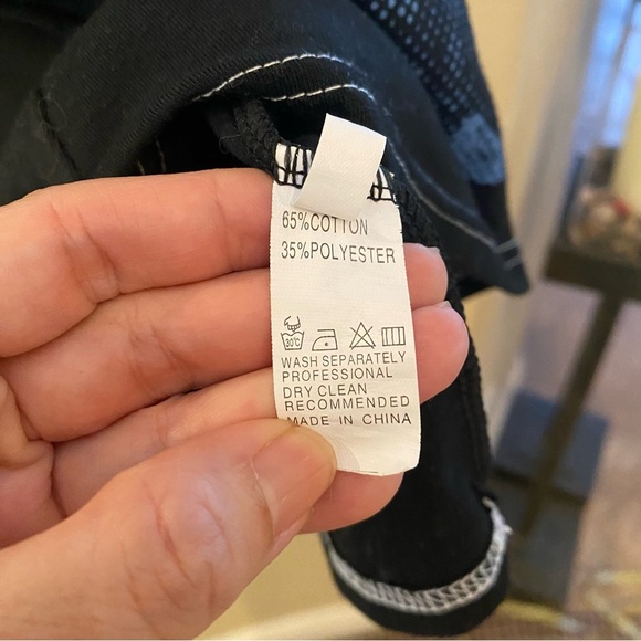 Women or teens Black Blue Face Print Graphic Tank Top Size Small - Picture 4 of 5